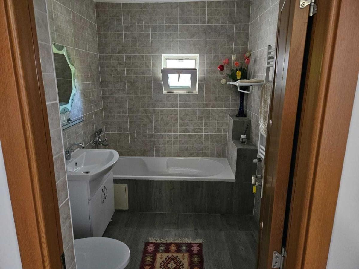 Muzicii 11 - Cozy Seaside Apartments Navodari Ngoại thất bức ảnh